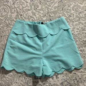 Size medium Very J mint green/blue scalloped shorts